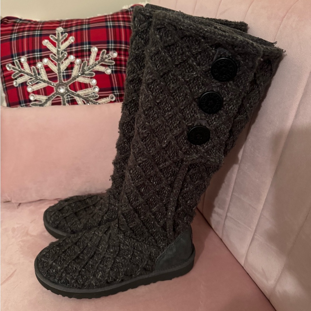 Gray Sweater Uggs